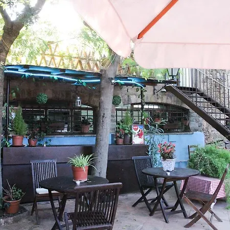 Fonda La Pepa Maca Hotel