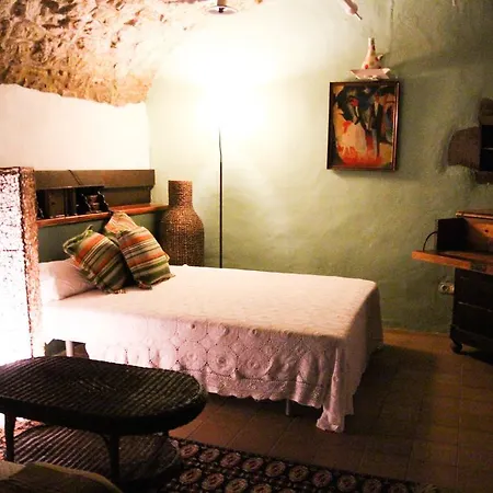 Fonda La Pepa Maca Hotel