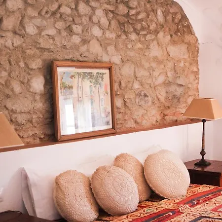 Fonda La Pepa Maca Hotel