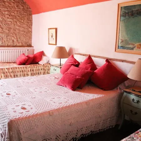 Fonda La Pepa Maca Hotel Monells